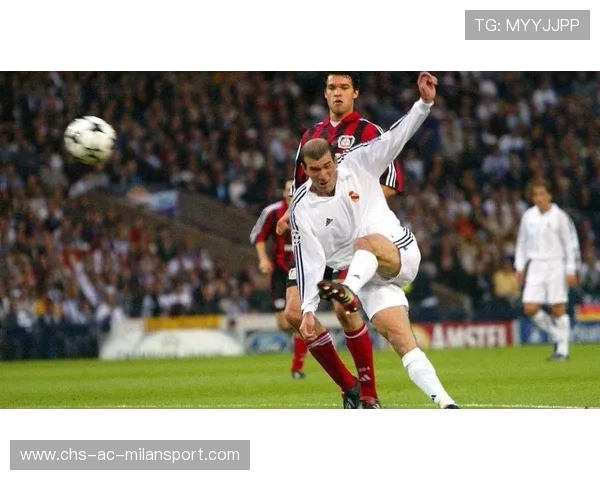 皇马门线救险训练：贝尔纳多与门将协调出击练习